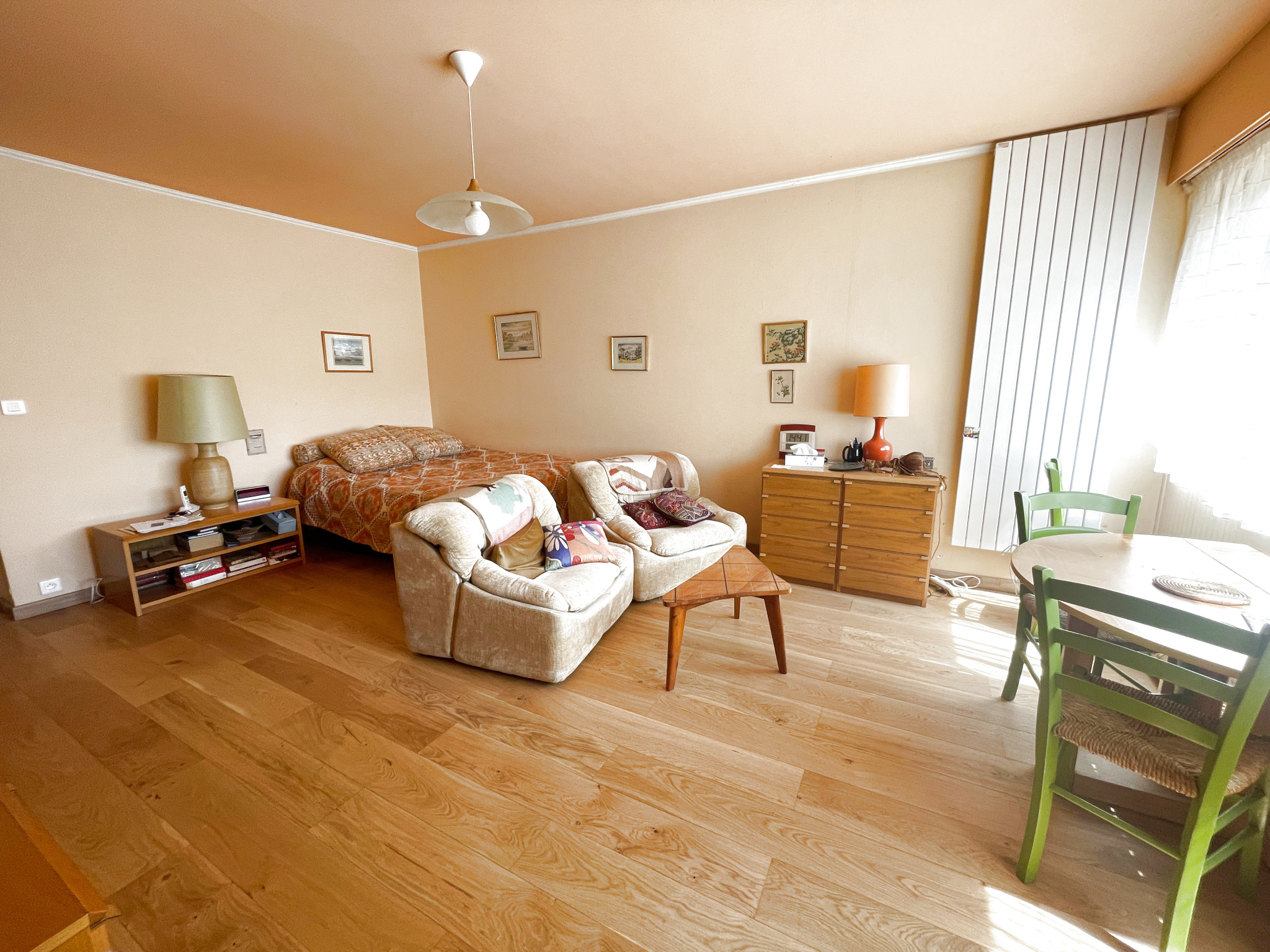 Dinard appartement type deux en bon état avec parking